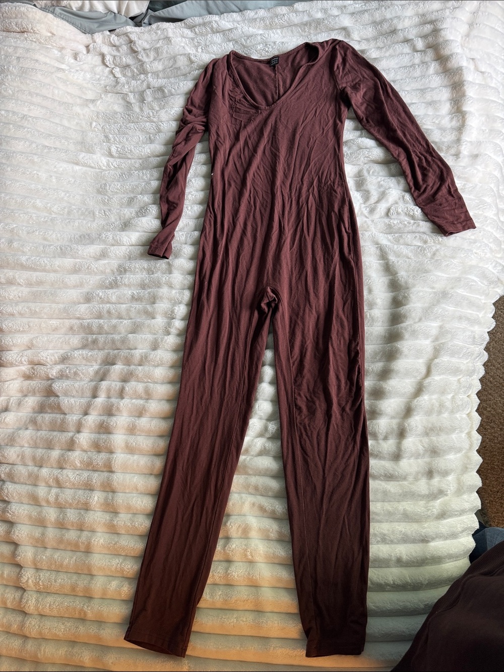 SHEIN V-Neck Long Sleeve Burgundy Jumpsuit